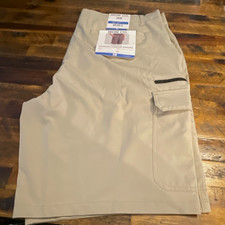 IRON CO. Men s Stretch Hybrid Cargo Shorts Beige Flat Front Zip Pockets 10 1/2"