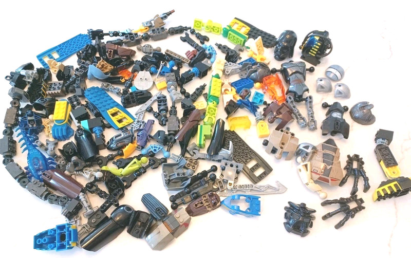 LEGO Bionicle Bulk Lot Random Parts Pieces   1.6  Pounds