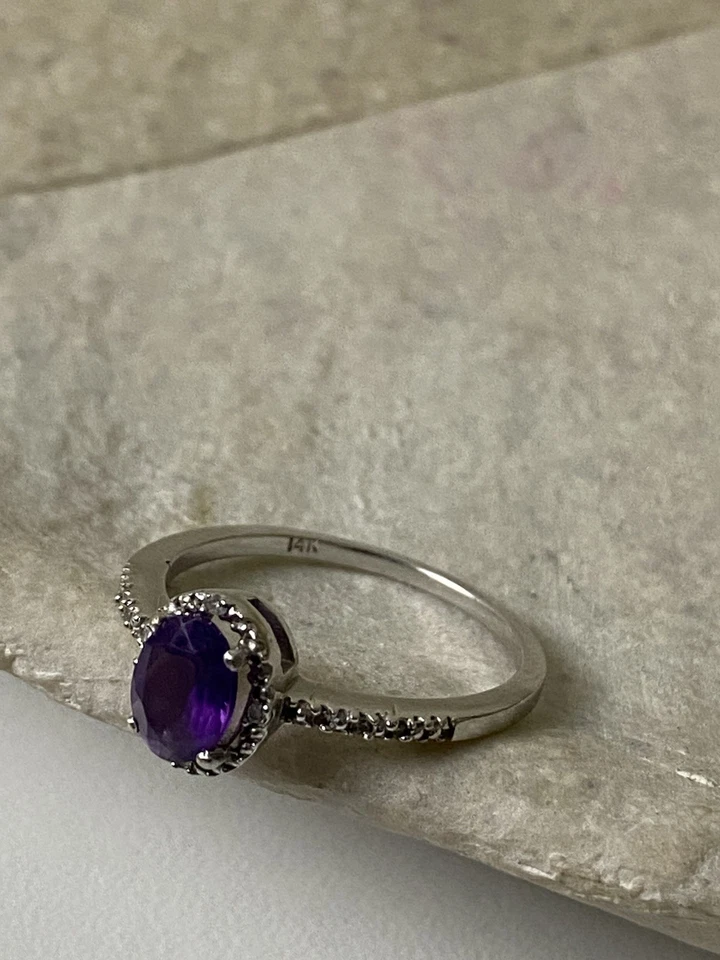 14k white Gold Amethyst ring with diamond Accents - Image 3 of 4