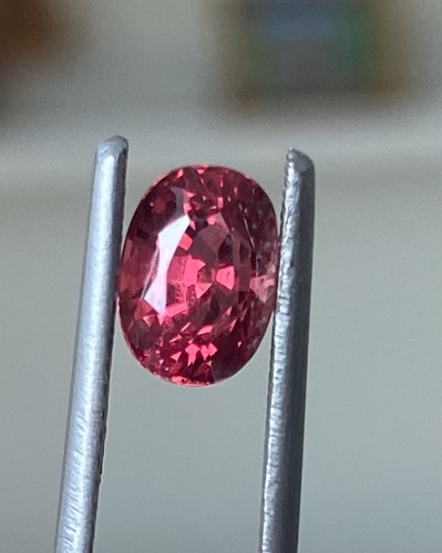 Beautiful 1.51ct Burma Red Spinel - Picture 3 of 9