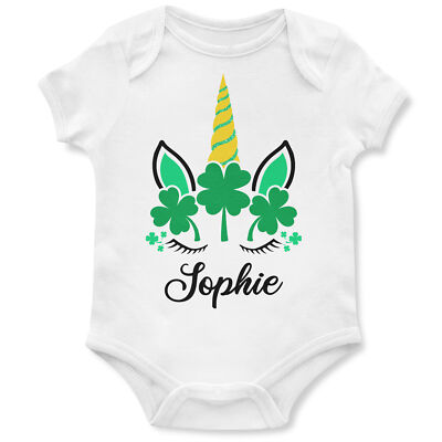 Personalisierter St Paddys Day Strampler Einhorn Patricks Baby Lucky irisches Kleeblatt
