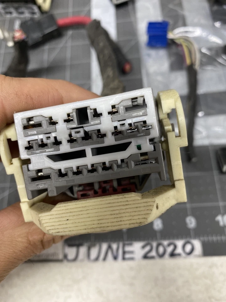 AVENGER SEBRING 2008 2009 CAJA DE RELÉ DE FUSIBLES TIPM 68028008AC arnés de cableado coletas Foto 3 de 4