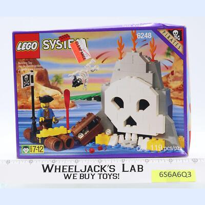 パルミー LEGO #6248 Volcano Island Pirates 1996 Lego System 119 pieces NEW