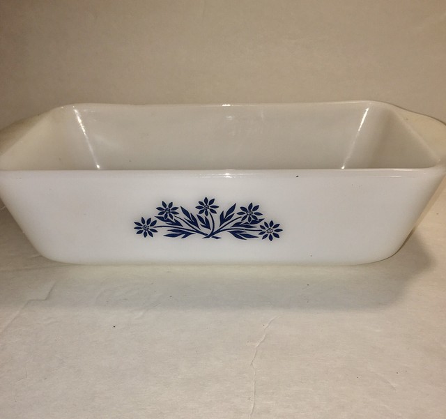 FIRE KING Anchor Hocking 441/Blue Corn Flower Baking Dish 9" x 5" USA