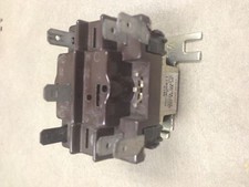 R8222B 1057 Honeywell Relay 24V
