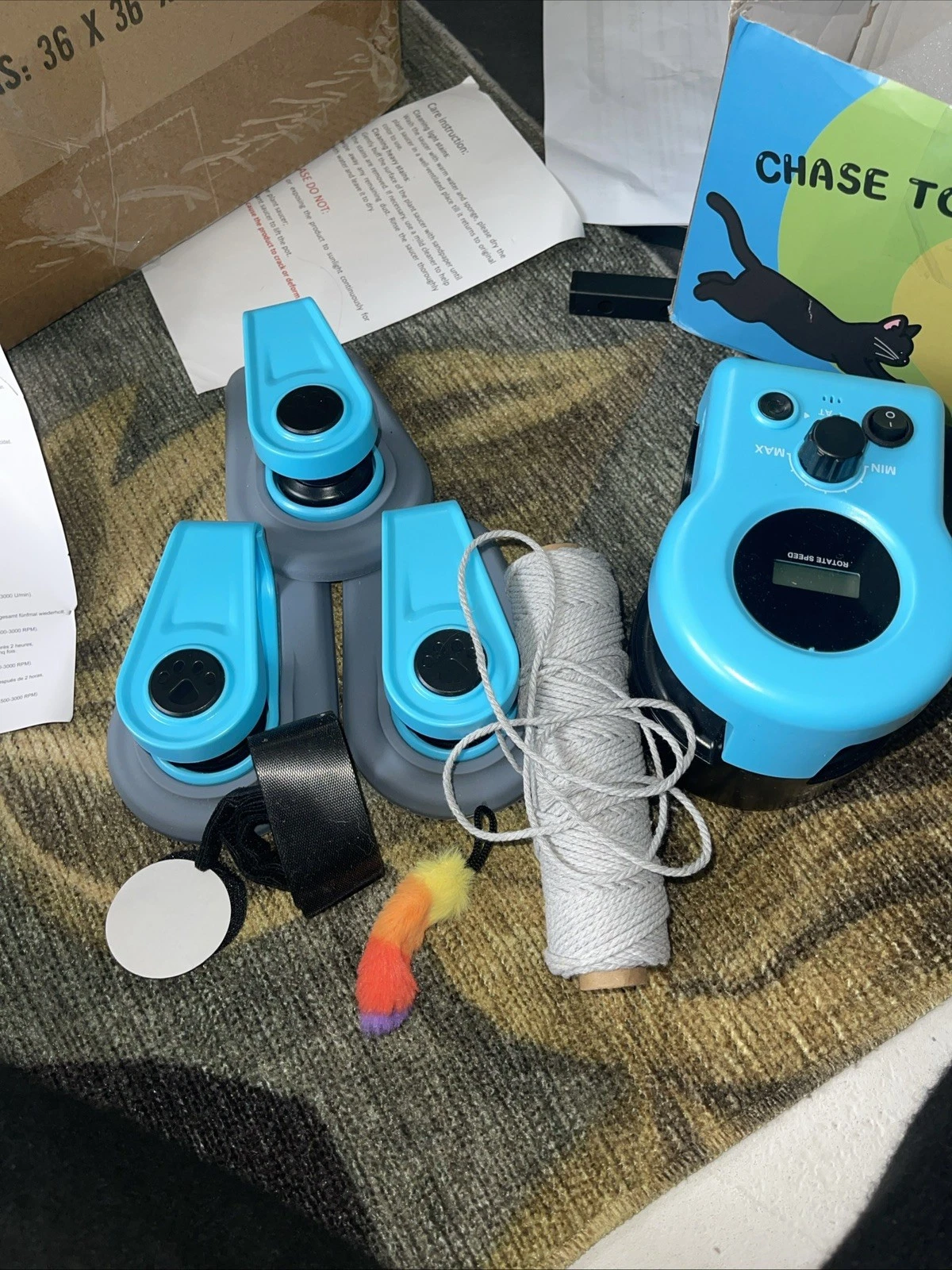 Automatic Interactive Cat Toy Teaser with Mouse Sound