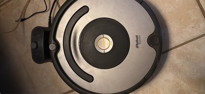iRobot Roomba w/ Clean Base Dock   Powers On   Charging Error   NEW Battery   AS