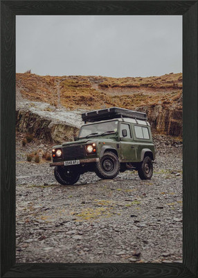 Green Land Rover Defender In The Qu Gerahmtes Wandbild Poster Leinwanddruck Bild