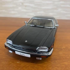 Minicar 1/18 Boxed Auto Art Jaguar Xj-S No.327