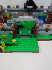 LEGO The Fortress 21127 MINECRAFT 99% Complete READ