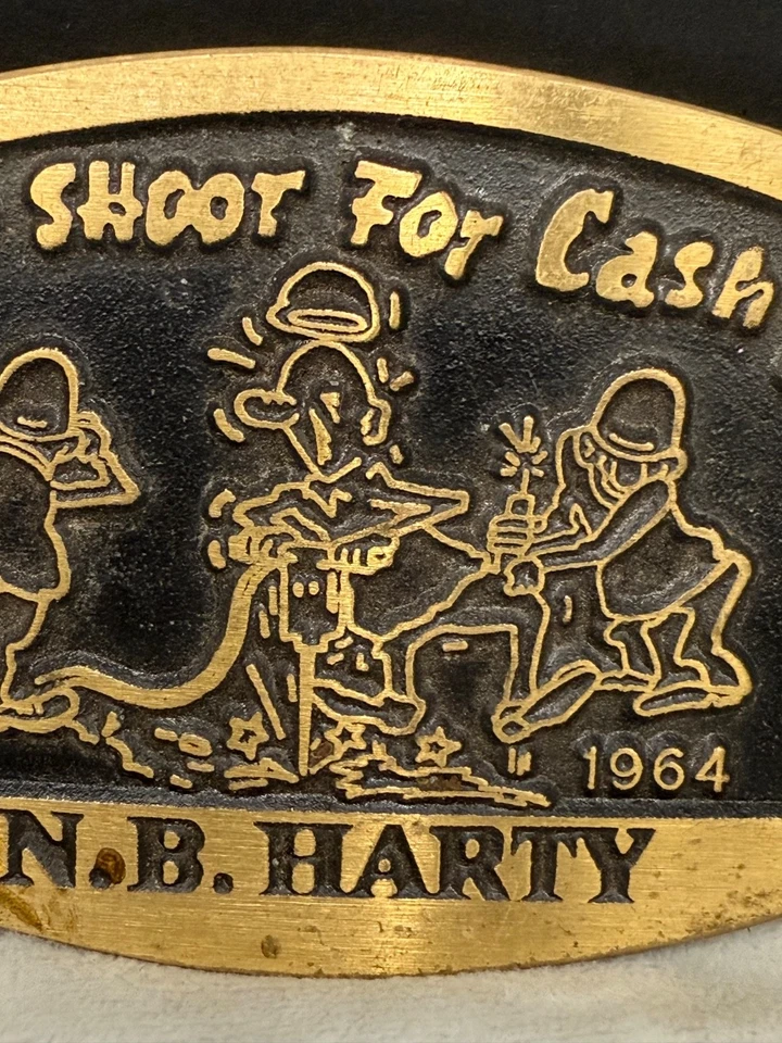 Hebilla de cinturón vintage N.B.Harty tono dorado disparamos por dinero en efectivo Foto 3 de 4