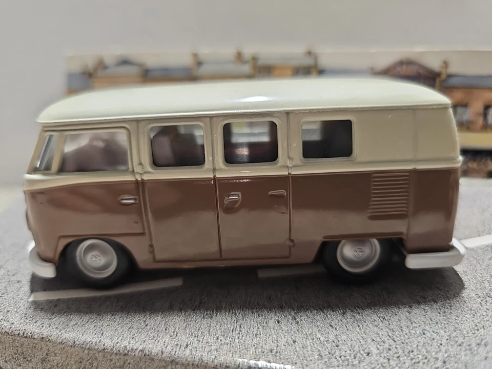 Vintage 1991 Corgi Classic Models Volkswagen Caravanette  - Image 3 of 4