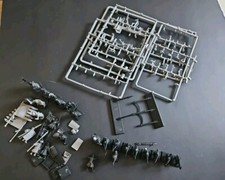 Lotto ricambi e riparazioni Warhammer Fantasy Old World Bretonnian Men At Arms & Bowmen