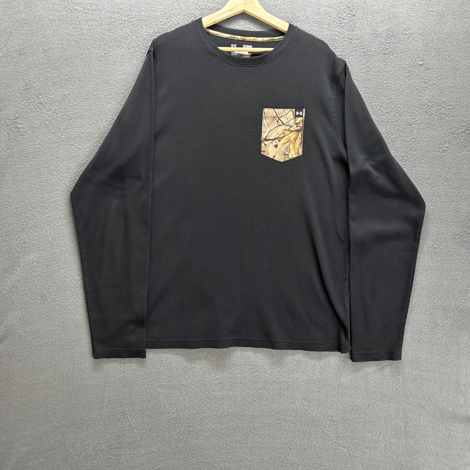 Under Armour Shirt Mens XL Black Long Sleeve Thermal Cold Gear - Main Image