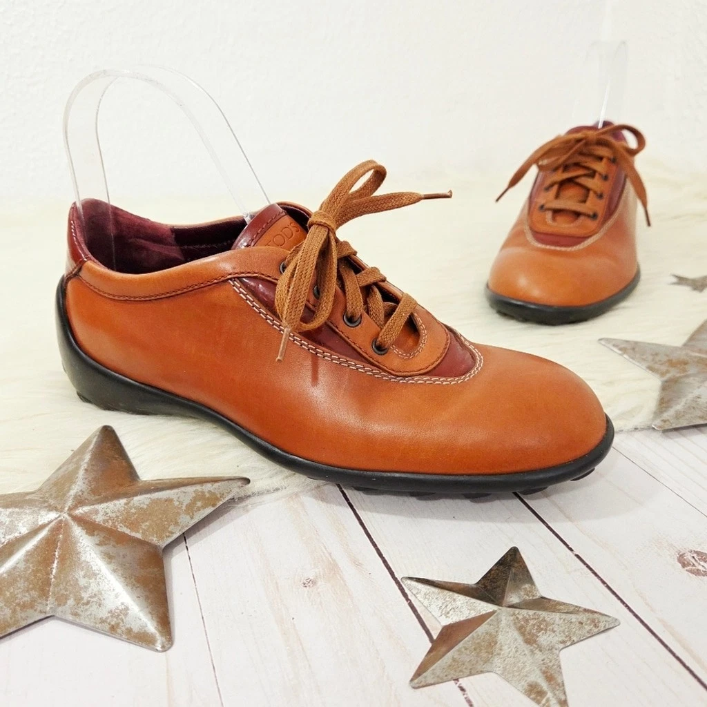 TOD’S TOD'S scarpe da guida stringate sneakers Oxford in pelle marrone vernice taglia 6