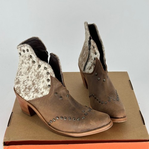 Agave Sky Georgia Studded Cowhide Leather Scallop Ankle Boots Brown Western 6.5