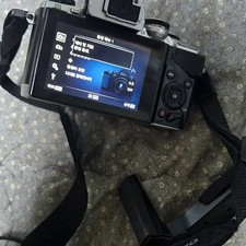 Olympus OM-D E-M10 Camera  14-42mm Lens Set Official