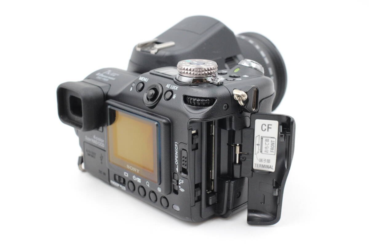 Sony DSC-F828 - CyberShot Camera com dot (2003) eckman mike