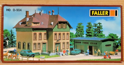Faller HO Kit B-904 St Hubertus Forestry Office, Complete, Mint.