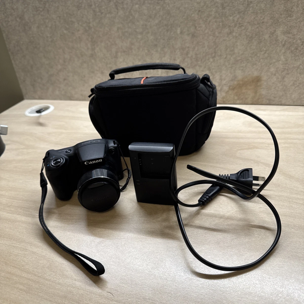 Canon PowerShot SX430 IS 20MP 45x 箱充電器付き Canon Powershot SX430 IS Digital Camera 20MP 45x Zoom Wi-Fi NFC