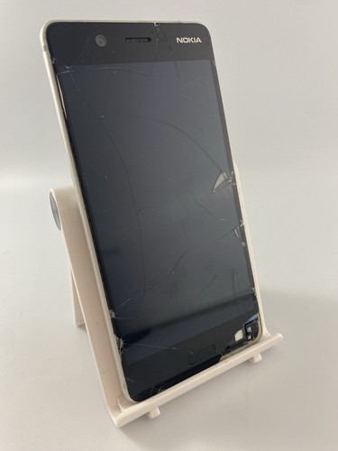 Nokia 5 TA-1024 silber 16GB 5,2" 13MP Android Smartphone gesprungen defekt #D