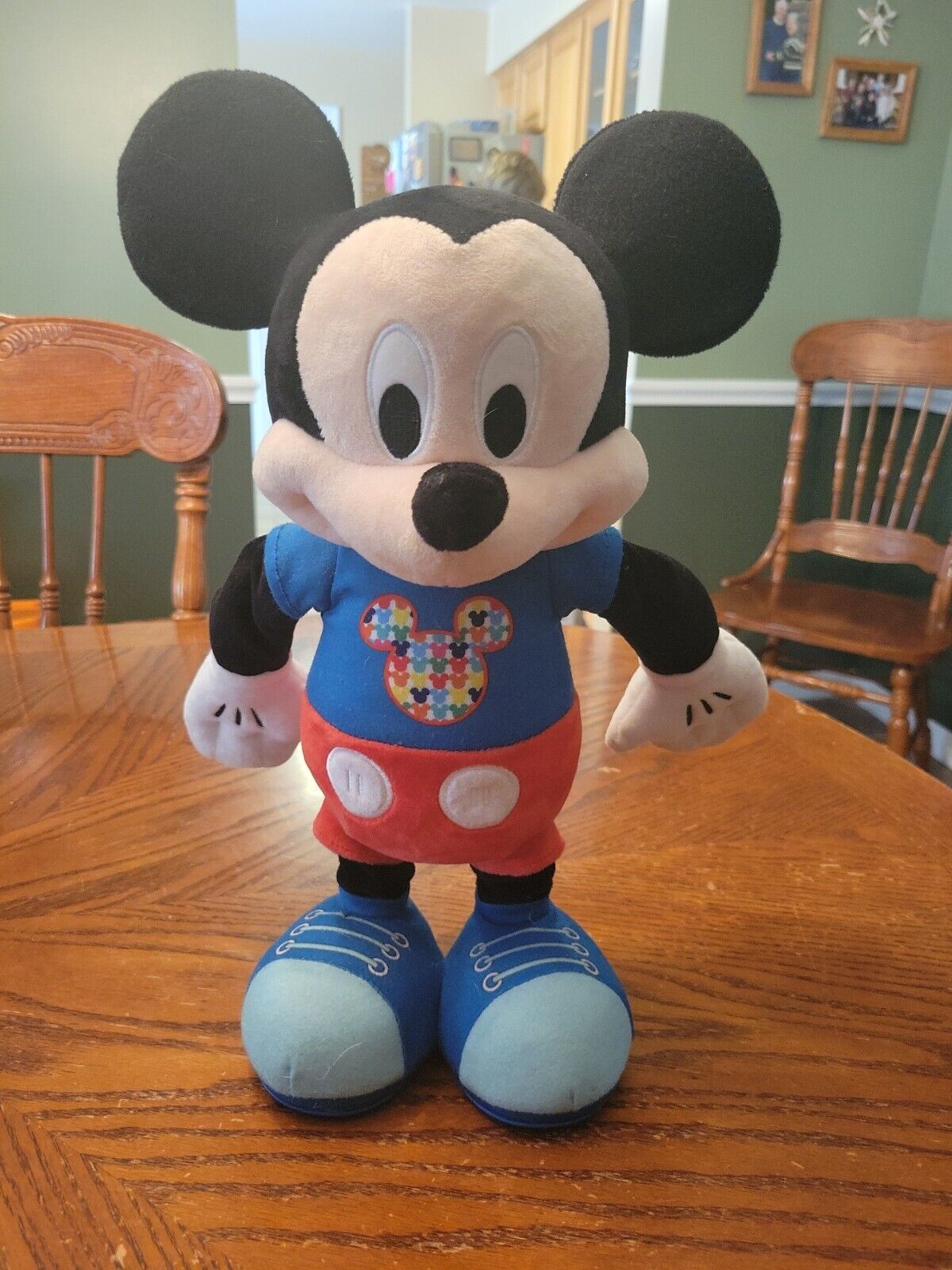 Disney Junior Mickey Mouse Hot Diggity Dance Mickey Feature Plush