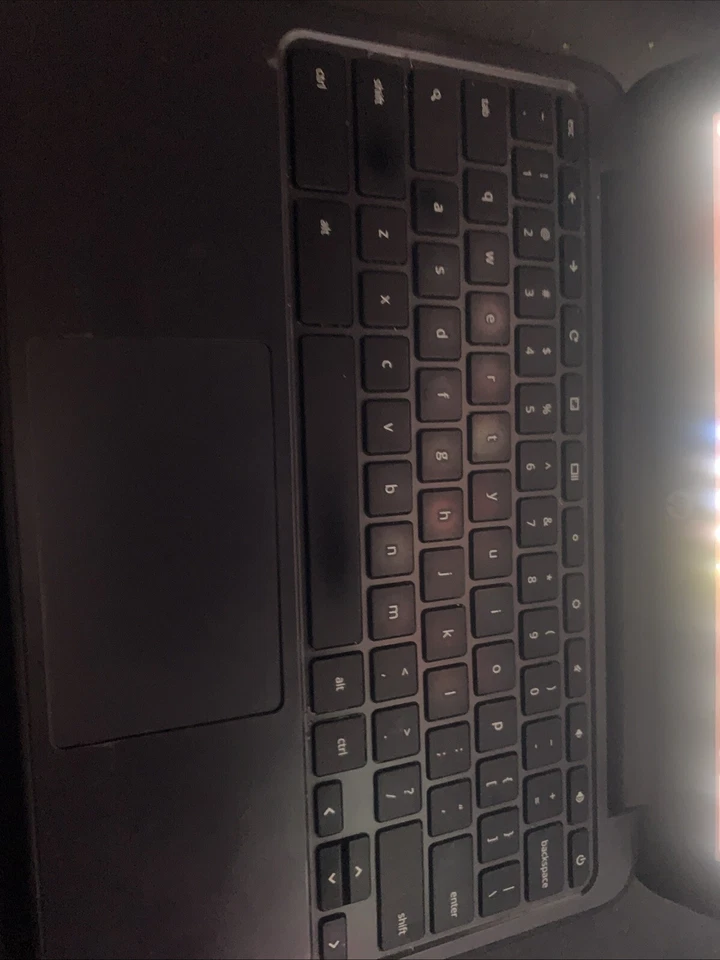 Samsung 11.6" 4GB RAM 32GB Drive Chromebook - Charcoal Also Touchscreen - Image 2 of 3