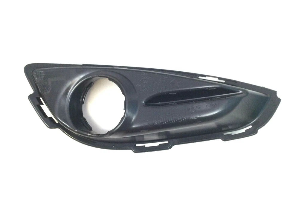 2017-2020 Chrysler Pacifica Front LH Driver Side black Fog Lamp Bezel new OEM - Image 3 of 4