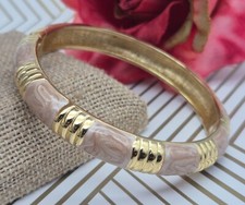 Pretty Classic Textured Gold Tone  Cream Enamel Hinged Bangle Bracelet