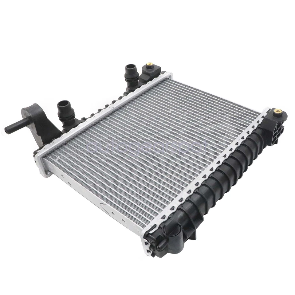 Radiador derecho con enfriador de aceite para 17-24 Alfa Romeo Giulia Stelvio 2,0 L 2,9 L Foto 2 de 4