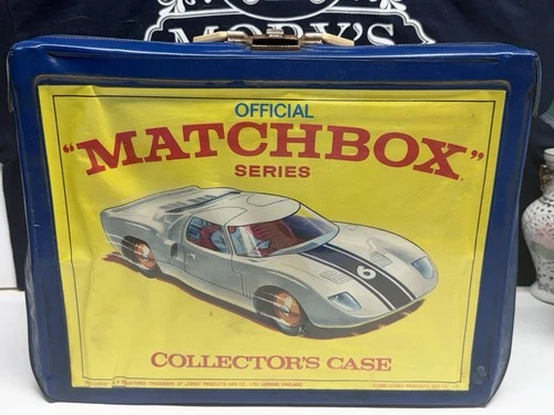 VINTAGE 1968 MATCHBOX SERIES COLLECTOR'S CARRY CASE MADE IN ENGLAND LESNEY