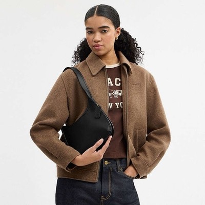 COACH NWT CAF11 Curve Zip Bag BLACK Glovetanned leather Shoulder