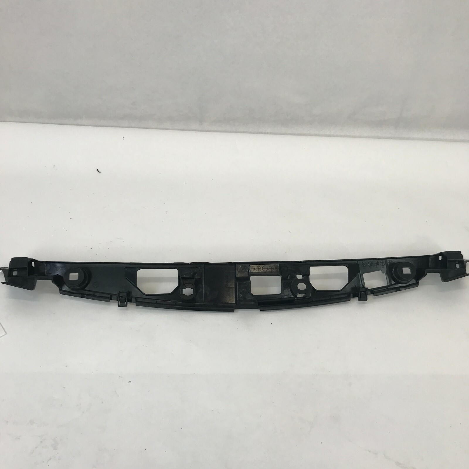 2014 2015 2016 2017 Mazda 3 Trunk Lid Molding Panel OEM Bhn950813 for