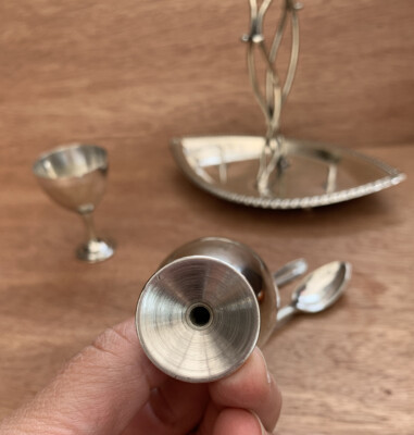 Ensemble tasse à oeufs et cuillère vintage EPNS avec support
