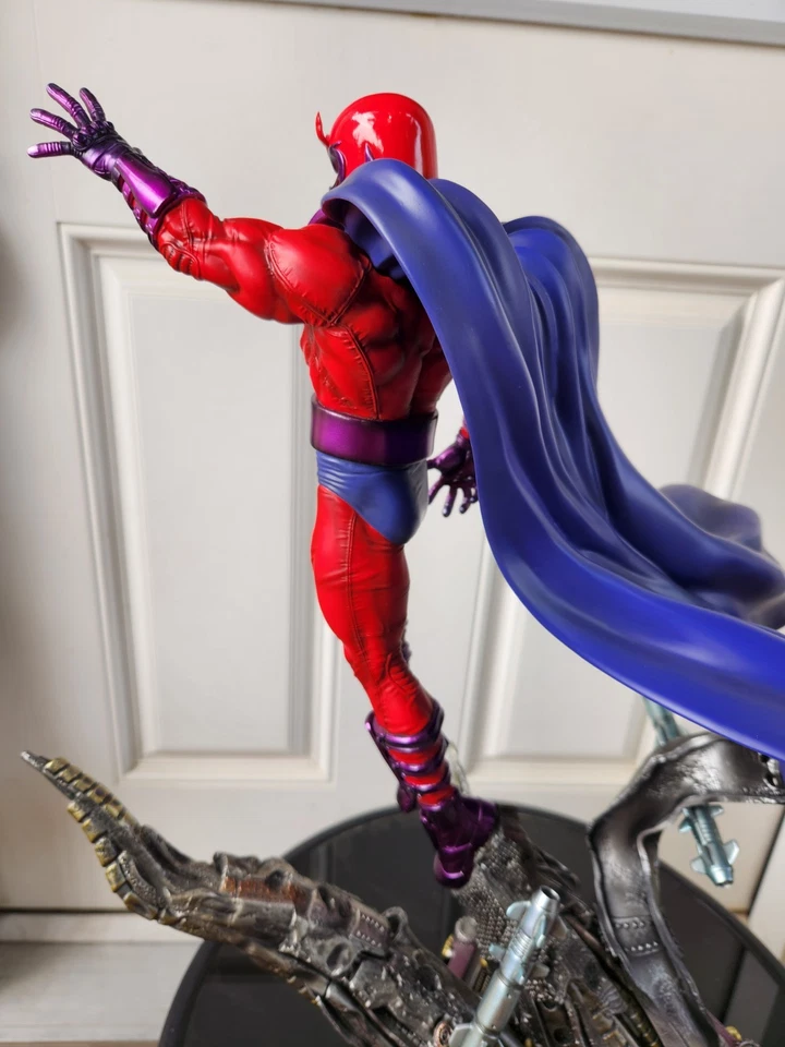 Estatua de Bellas Artes Kotobukiya Magneto Escala 1/6 Foto 3 de 4