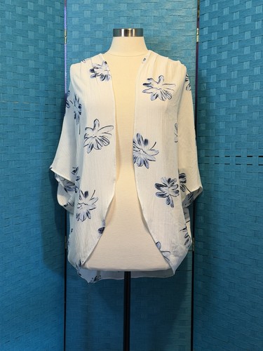 Kimono Style Open Batwing Cardigan White Blue Floral M
