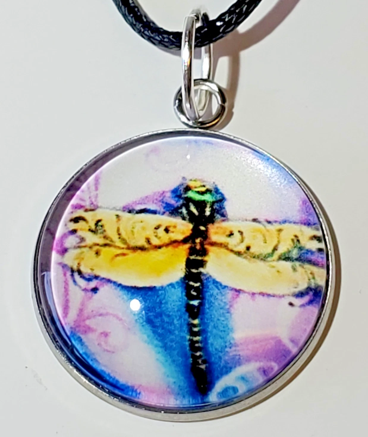 VETEMENTS Collana con ciondolo cabochon libellula viola e gialla su 19 pollici Cavo