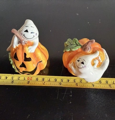 Blue Sky Salt and Pepper Shakers - Thumbnail 2