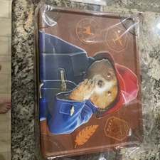 PADDINGTON BEAR IN PERU EXCLUSIVE SOUVENIR SIUTCASE LUNCHBOX FROM AMC