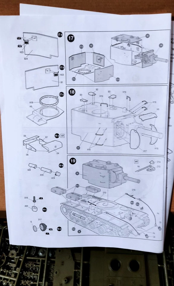 ICM 35462 1/35 Krupp L3H163 Kfz.72, WWII German Radio Communication Truck - Immagine 3 di 4