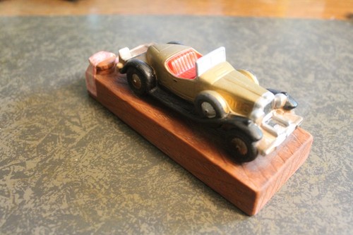 Vintage Lionstone 1931 Stutz Bearcat ceramic model, 6 inch long piece, handsome - Foto 4 di 6