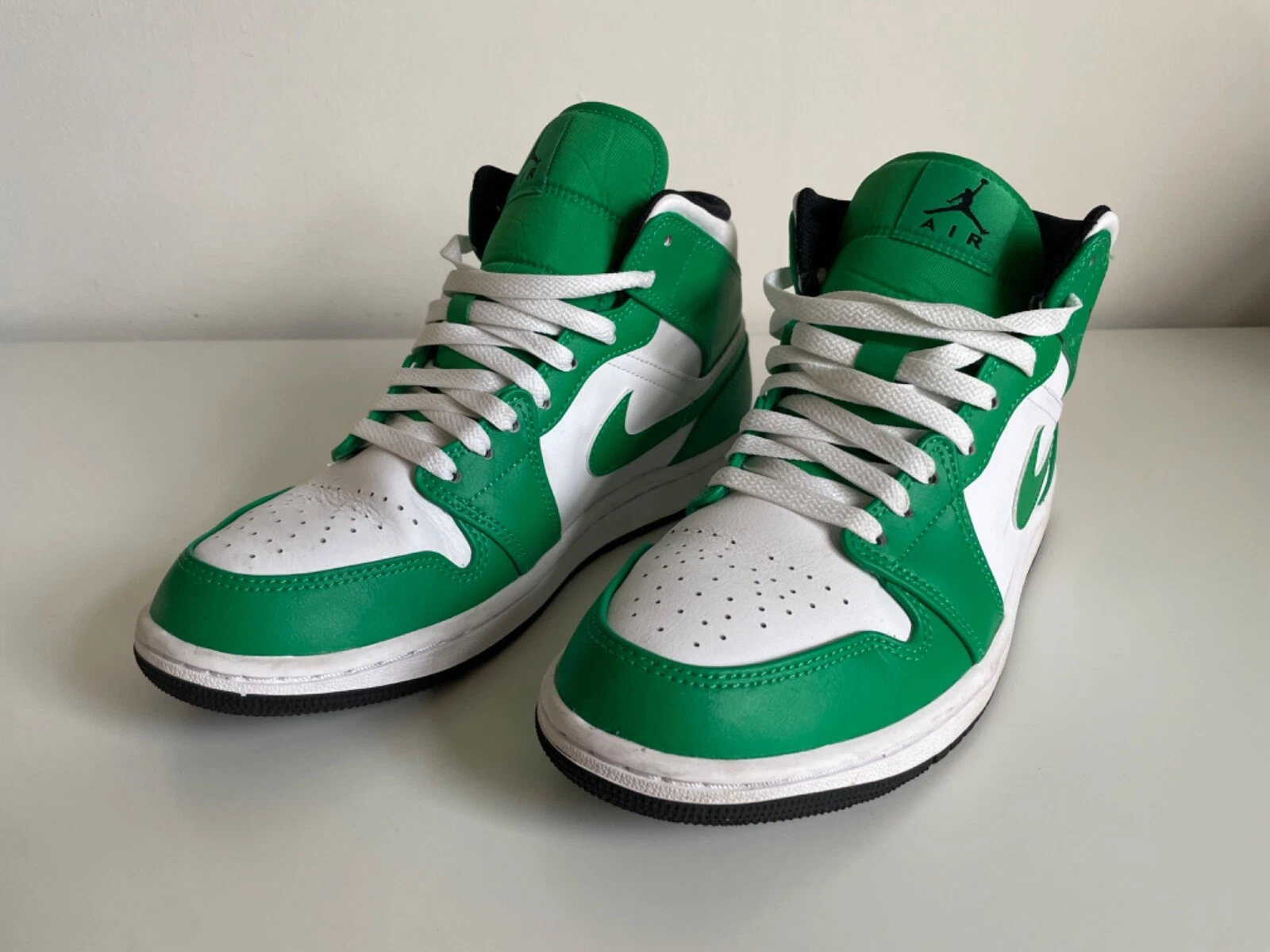 Air Jordan 1 Mid Lucky verde nero bianco taglia UK 7 5 ottime condizioni con scatola