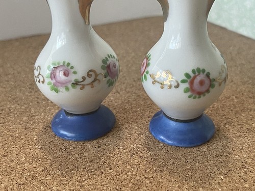 Miniature Mid-Century Porcelain Vase Made in Japan - Picture 6 of 9
