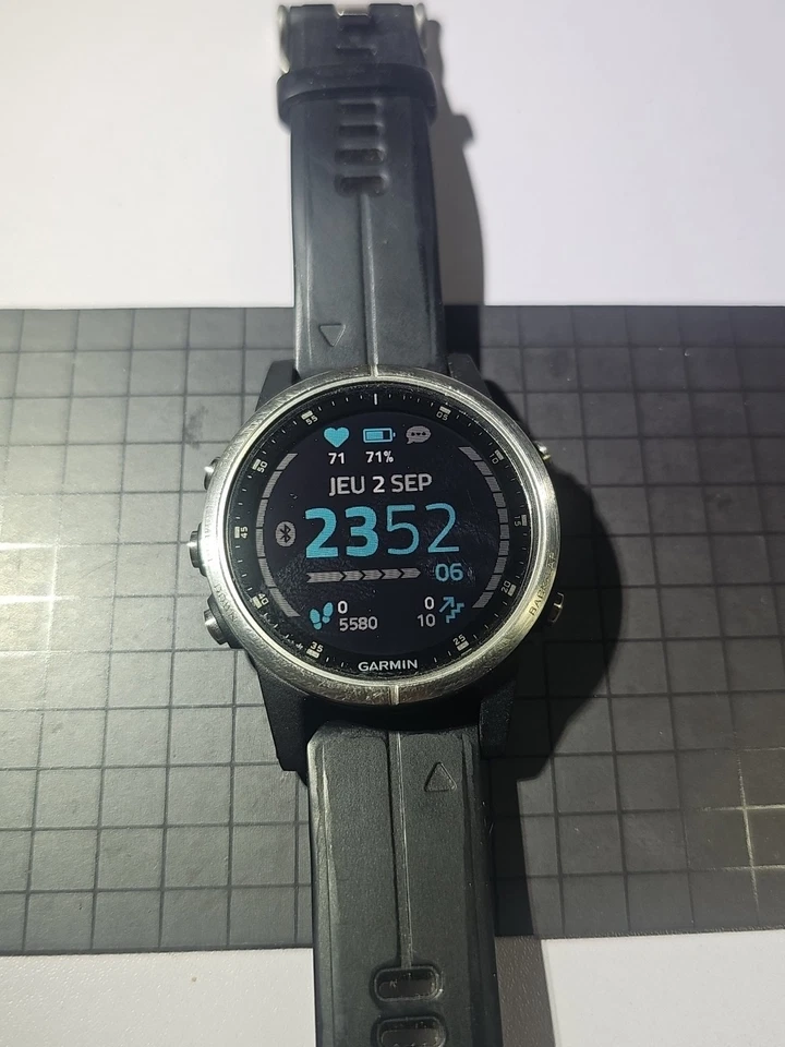 Montre GPS Garmin Fenix 5s Plus Vendu Sans Le Chargeur - Photo 2/4