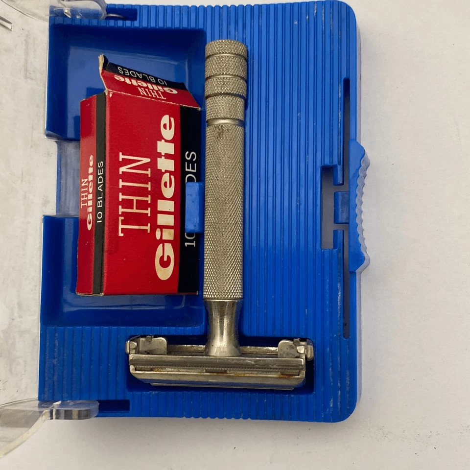 Navaja Gillette auténtica plateada para hombre con hojas delgadas y estuche Foto 4 de 4