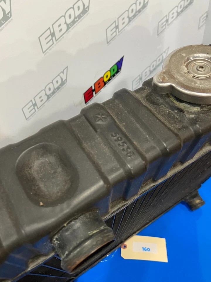 Radiador 19" 2998951 1970 carrocería C 318 Fury Polara Diplomat Dodge Plymouth Foto 4 de 4