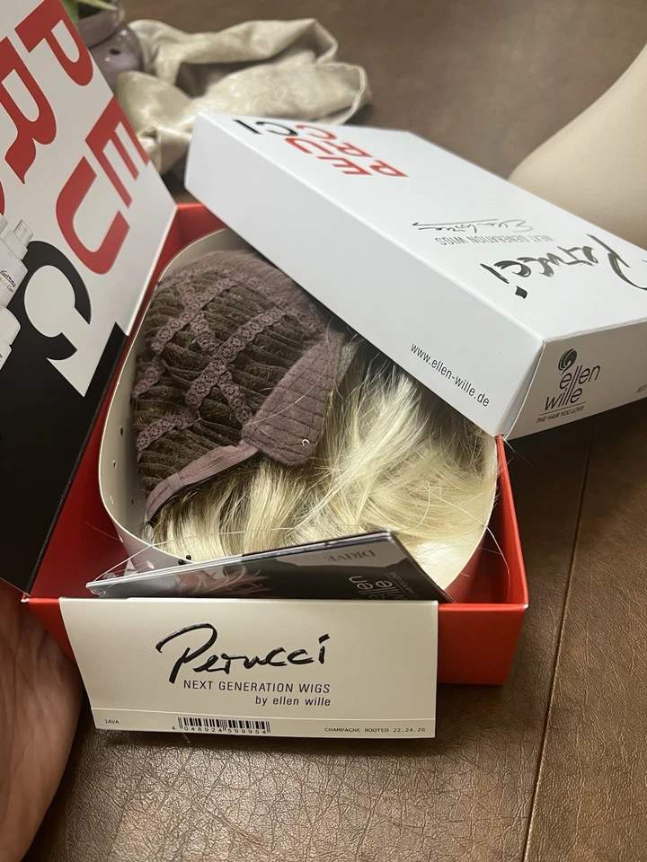 Peluca Java de Ellen Wille en el color champán enraizada nueva en caja talla pequeña/aver gorra Foto 3 de 4