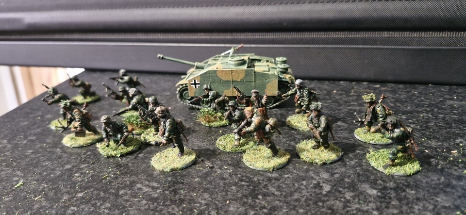 WW2 German Fallschirmjäger Flak 30 & 3 Crew 28mm ideal for Bolt Action etc
