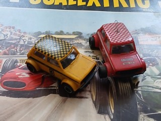 Scalextric C122 Mini 1275 GT slot cars red & yellow cars to restore spares....