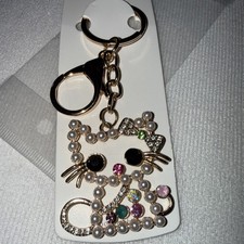 Hello Kitty Small Pearl All Around Keychain/Purse